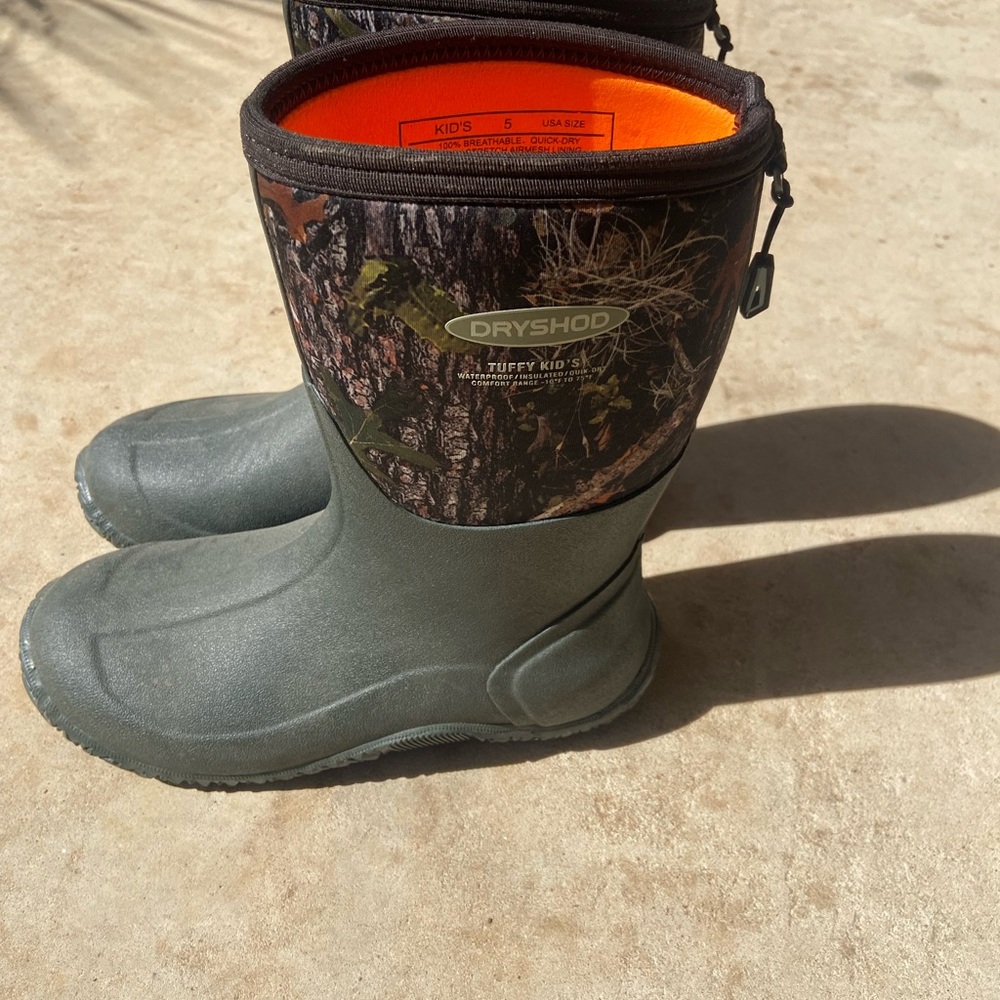 Kids' Dryshod Camo Boots